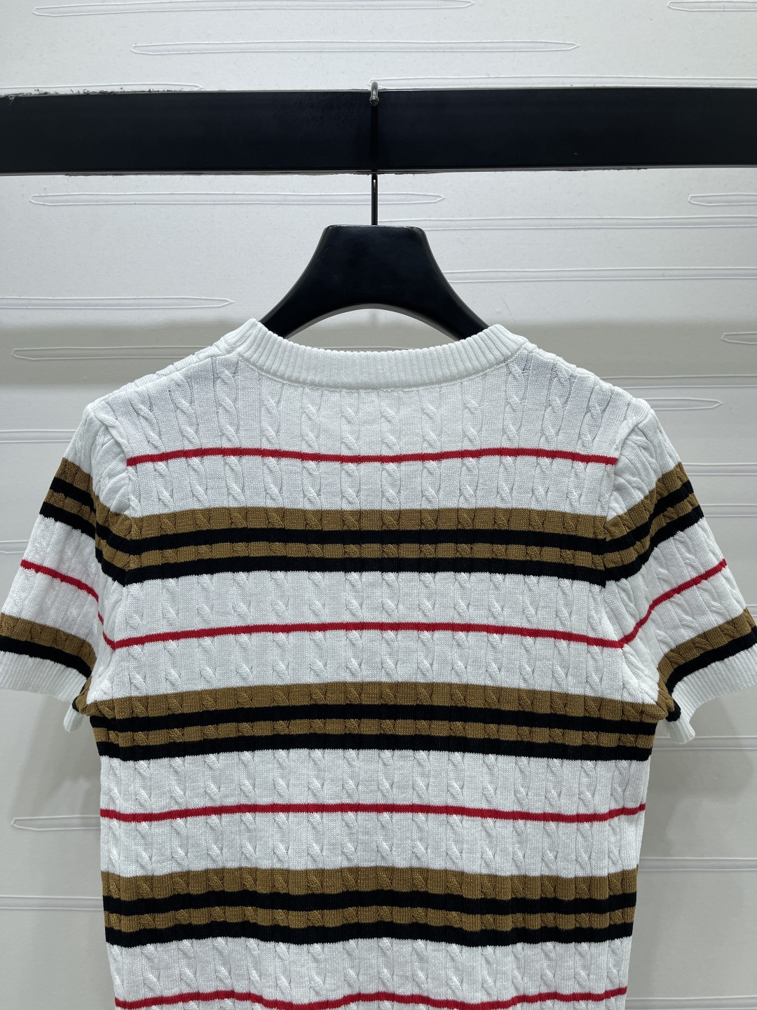Women's short sleeves
